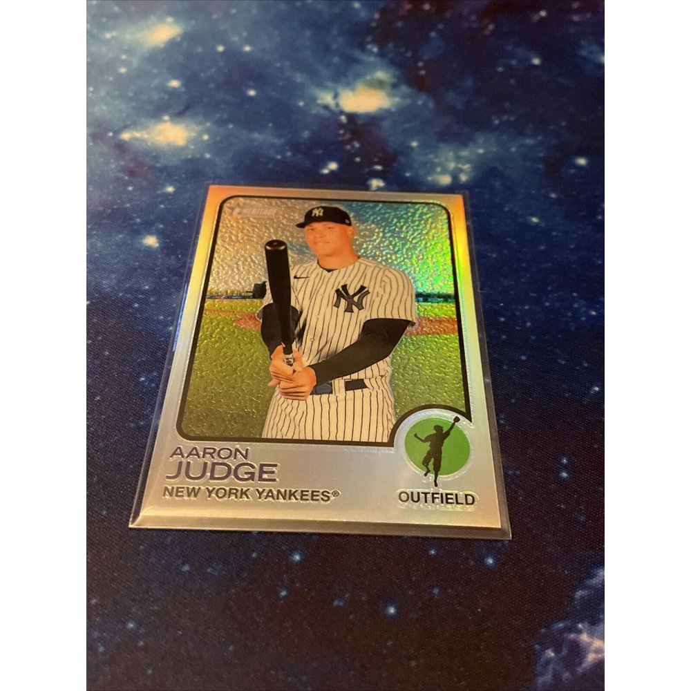 AARON JUDGE CHROME SILVER REFRACTOR #/673 2022 TOPPS HERITAGE #44 YANKEES